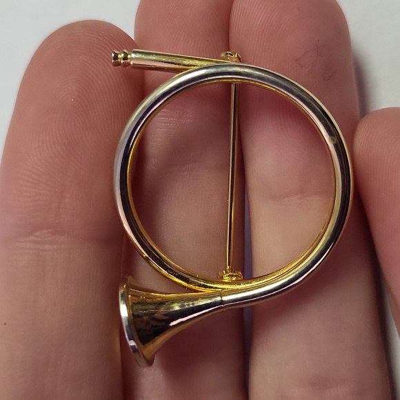 French Horn Pin - Picture 2 of 4